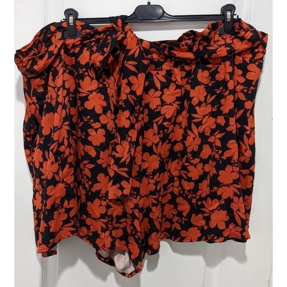 Nwt Eloquii Elements | Ruffle Waist Swing Short In Red Floral - Picture 3 of 7
